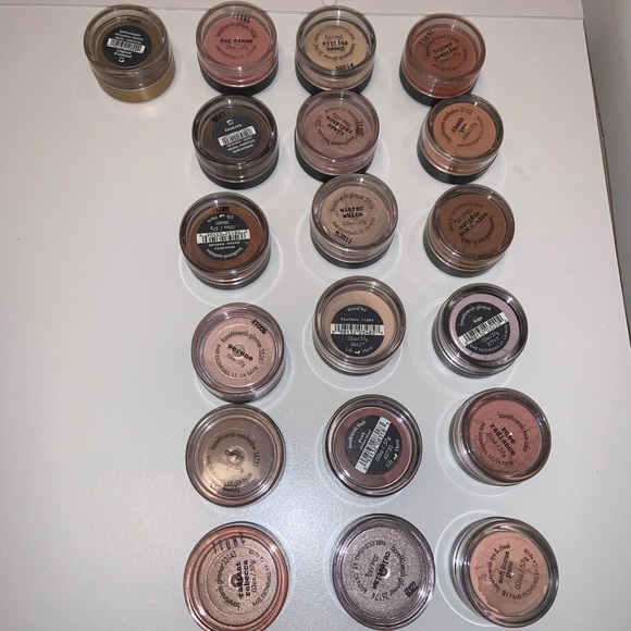 Bare Minerals Loose Eyeshadow - Picture 3 of 3